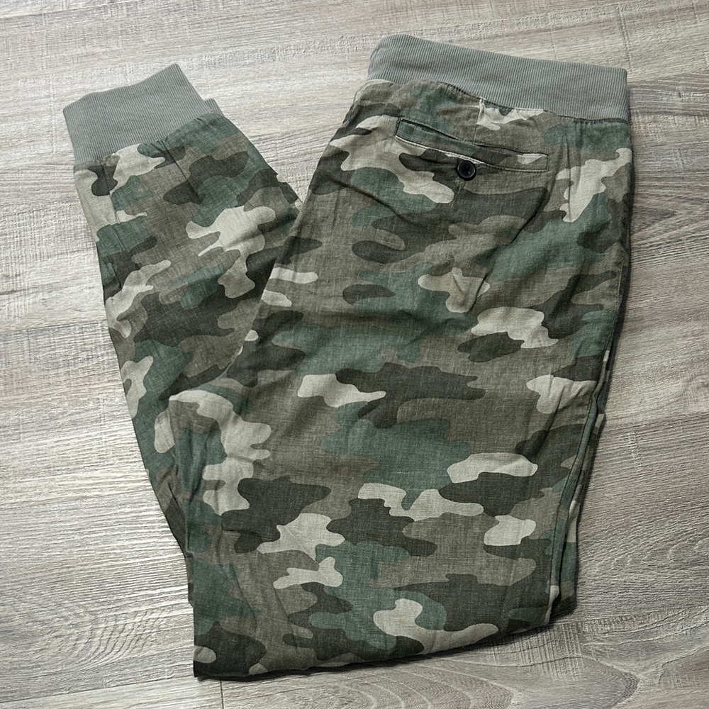 Lucky Brand Camo jogger style pants - size L